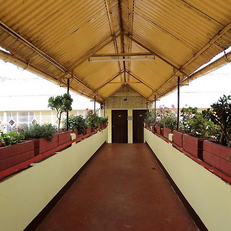 Hotel Charring Cross Ooty Esterno foto
