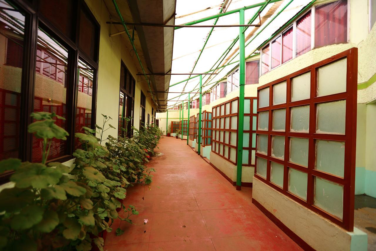 Hotel Charring Cross Ooty Esterno foto